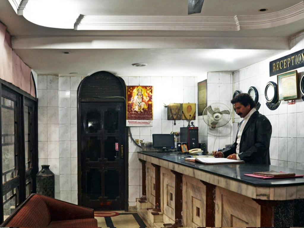 Sahara International Deluxe Hotel Új-Delhi Kültér fotó